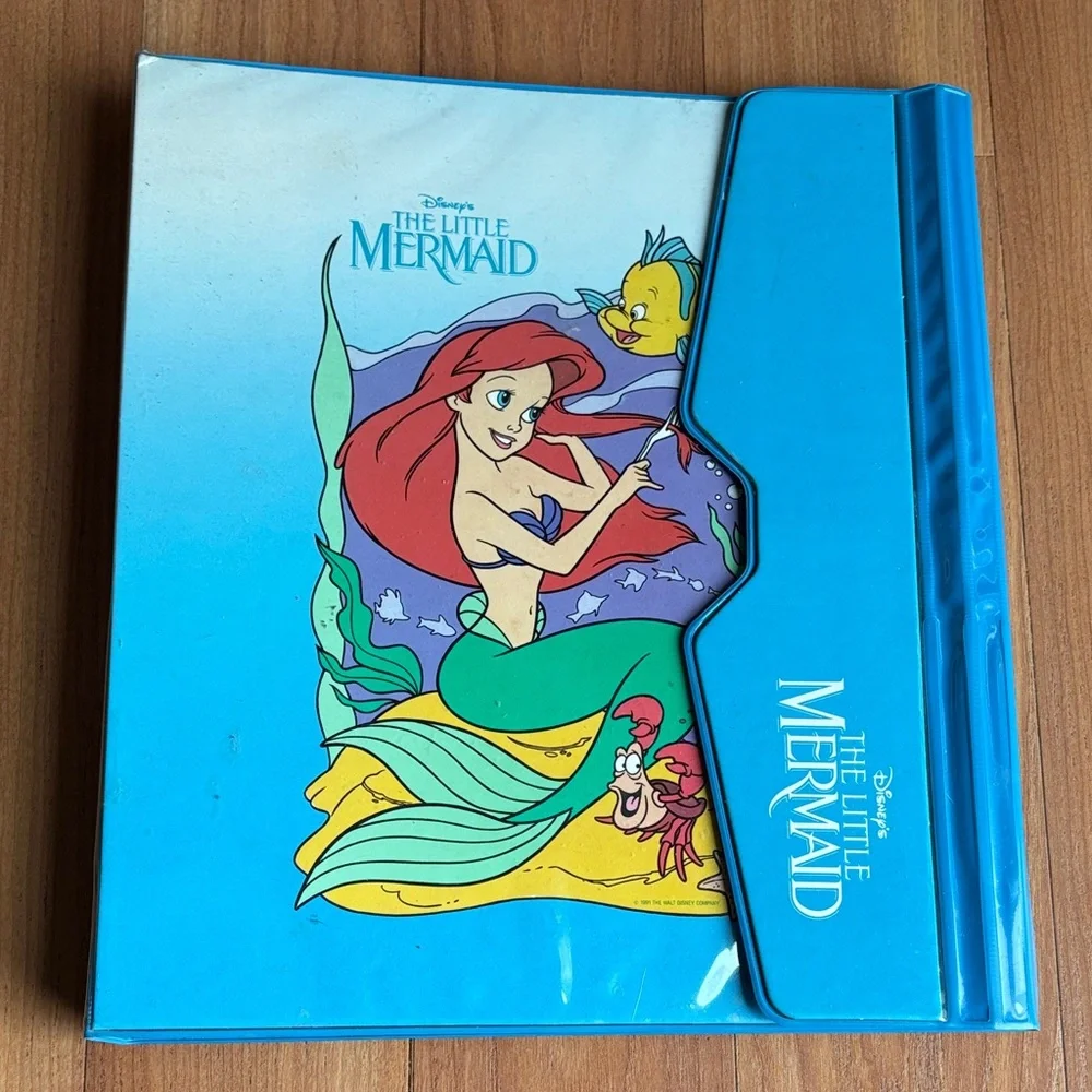 Vintage Little Mermaid Binder Finder binder with Velcro flap closure